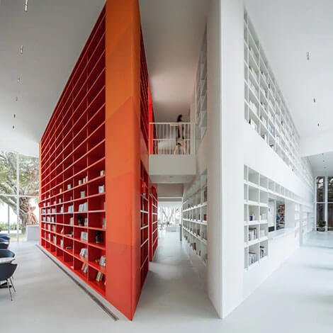 In South China, a glazed library overlooks the sea