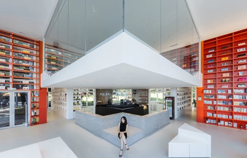 In South China, a glazed library overlooks the sea