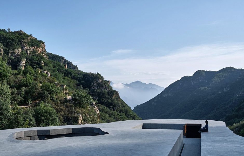 Rock-like chapel of sound designed in Chinese valley