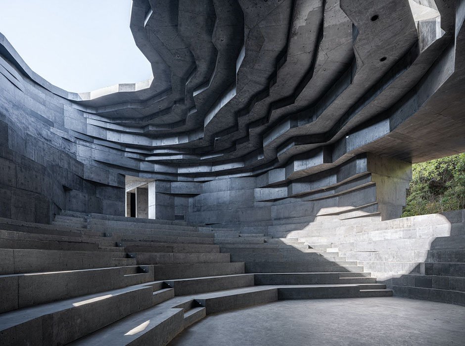 Rock-like chapel of sound designed in Chinese valley