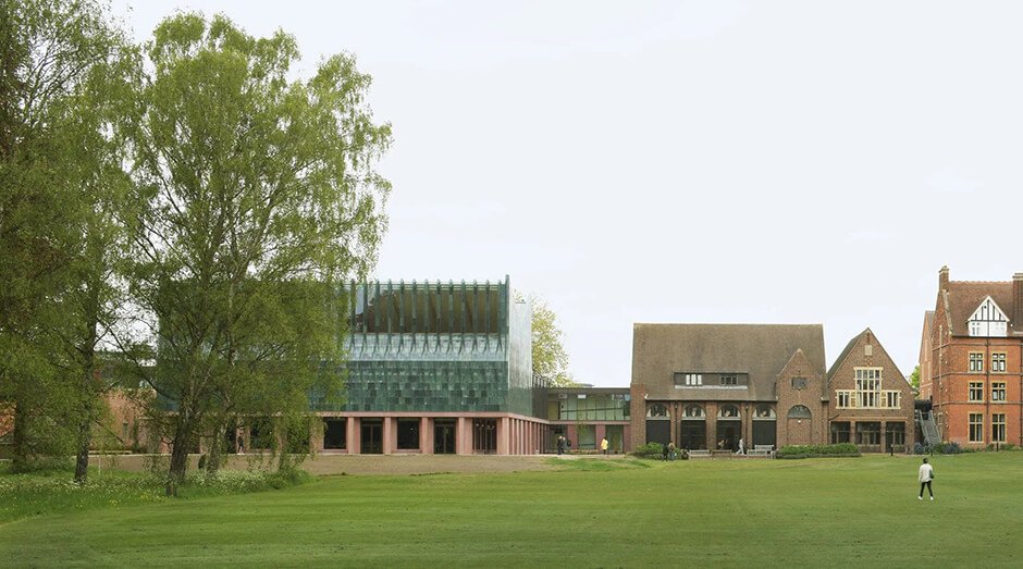 Feilden Fowles completes the timber-framed dining hall at the University of Cambridge