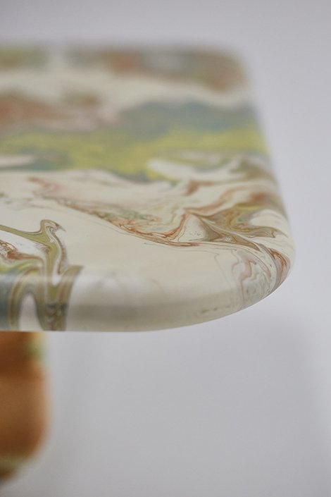 История Donna Furniture: Коллекция столов Suminagashi и Диван Raft