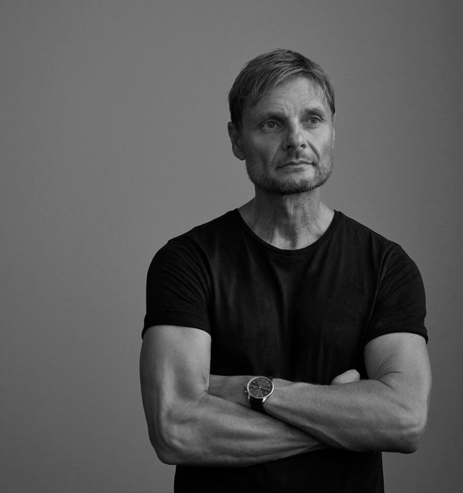 Redefined details and monumental shapes rooted in Scandinavian soil and nourished by Japanese minimalist aesthetics.